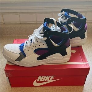 Nike Air Huarache - White and Black Sneakers with Blue and Purple Highlights